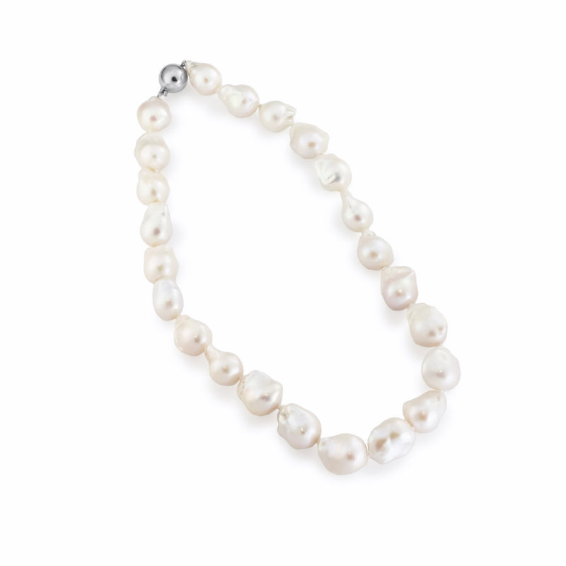 Large Baroque Pearl Necklace T35